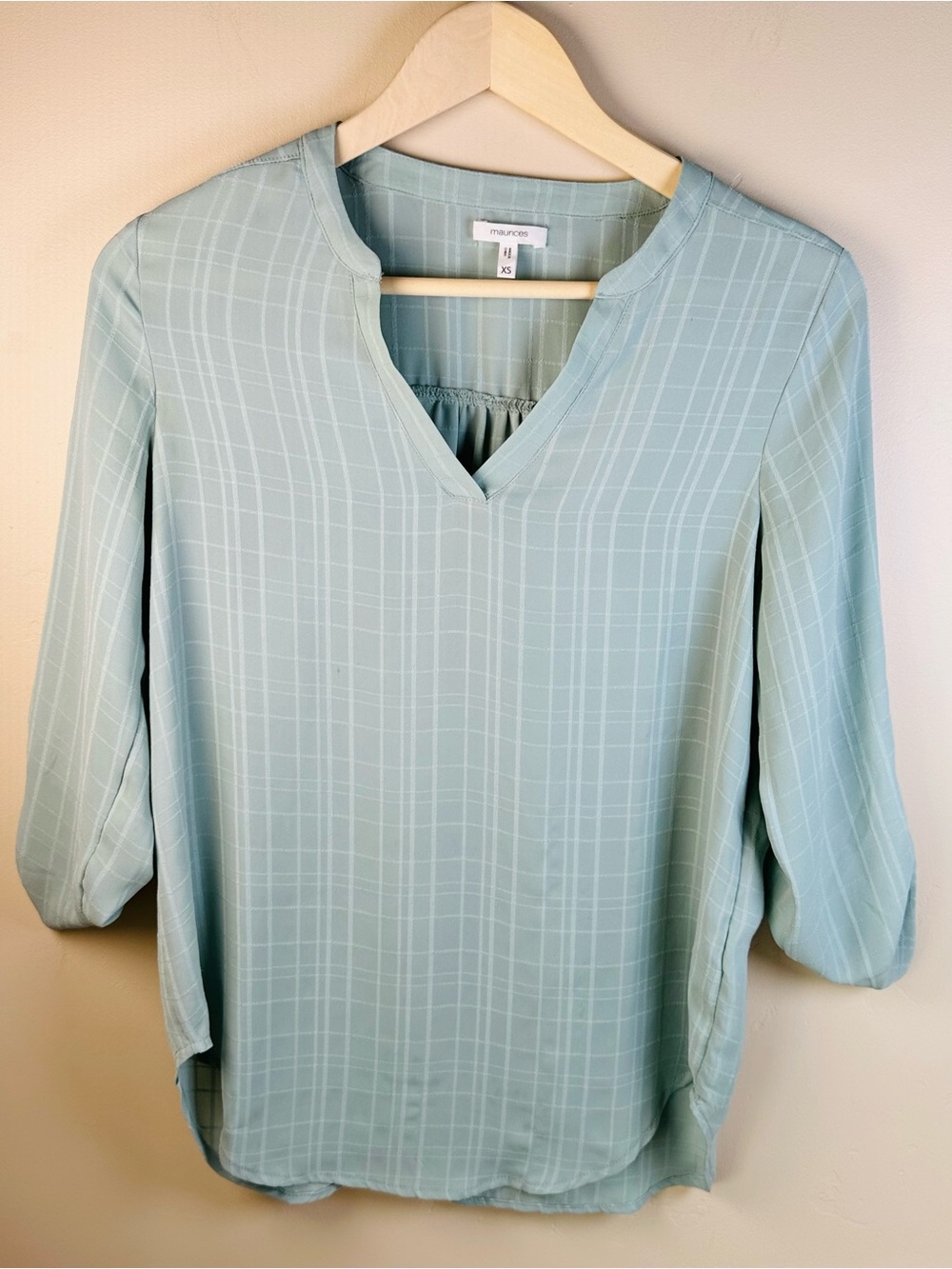 Maurices XS Mint Green Windowpane V-Neck Blouse P2P 19”